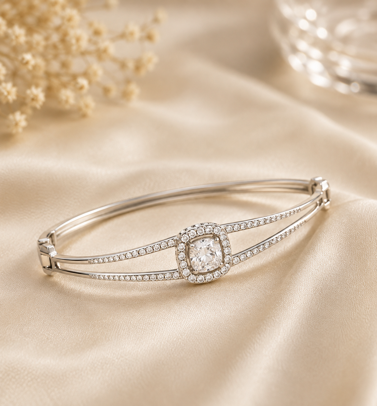 Elegant Hand Cuff